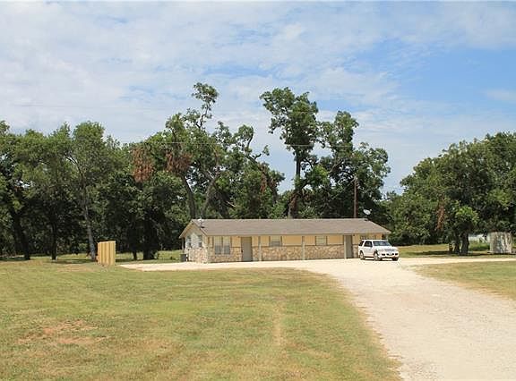 2nd image of 1066 County Road 334 #A