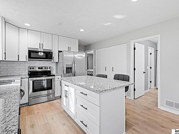 2nd image of 5441 Thies Cove Dr
