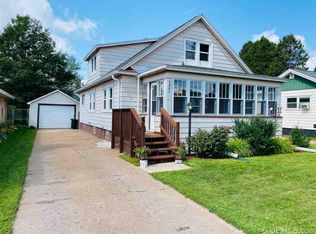 1401 N 2nd St, Ishpeming, MI 49849