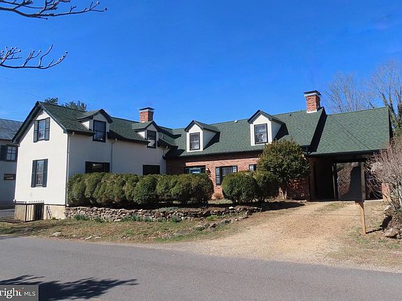 2nd image of 509 Main St