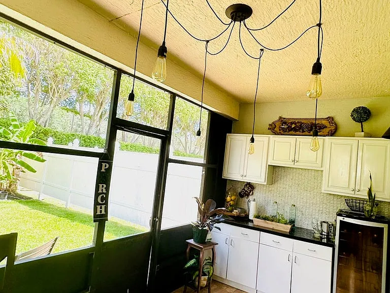 9205 Dupont Pl — Photo 21