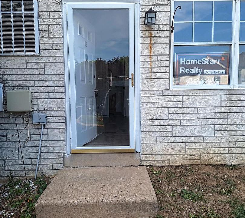 1st image of 515 N York Rd #9