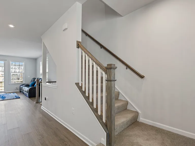 626 Rivanna Hill Rd — Photo 8