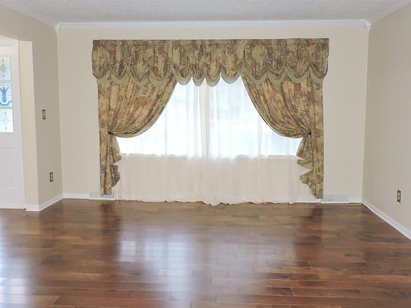5th image of 1117 Shadelawn Dr