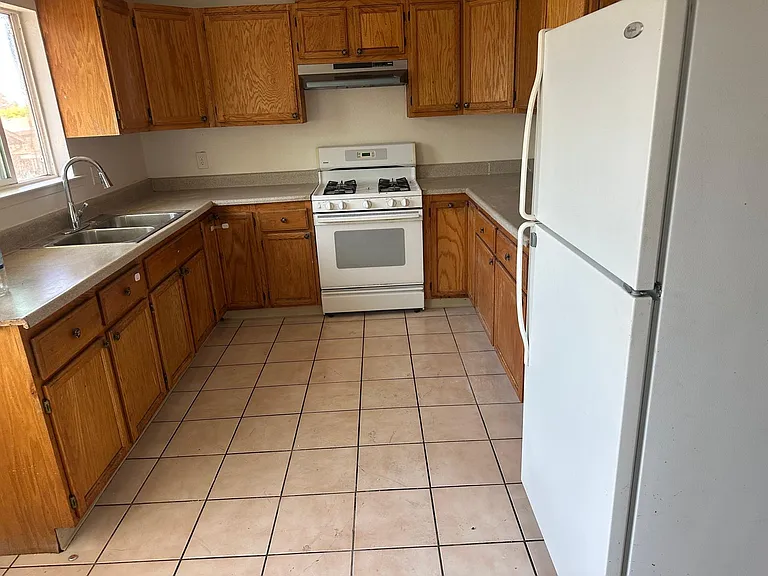 25538 Delmar Ave #10 — Photo 17
