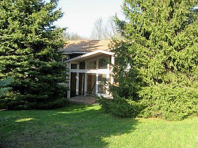 4810 Ormond Rd w/ wooded yard