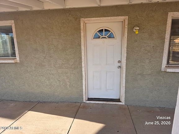 5th image of 1132 E 4TH Street