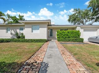 1240 S Alhambra Cir, Coral Gables, FL 33146