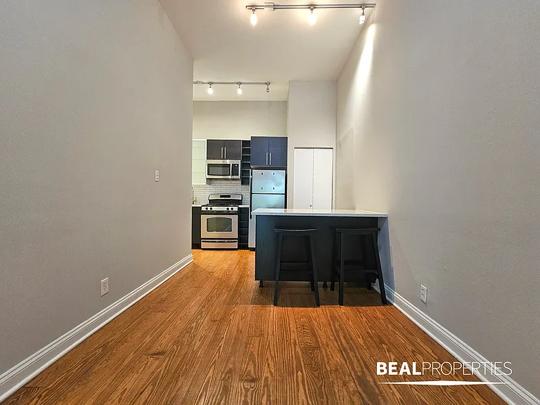 2200 N Clark St — Photo 34