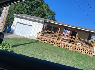 204 N Walnut St, Eldon, MO 65026