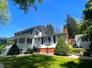 22 Main St, Felton, PA 17322
