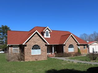 201 Red Wing Ln, Deer lodge, TN 37726