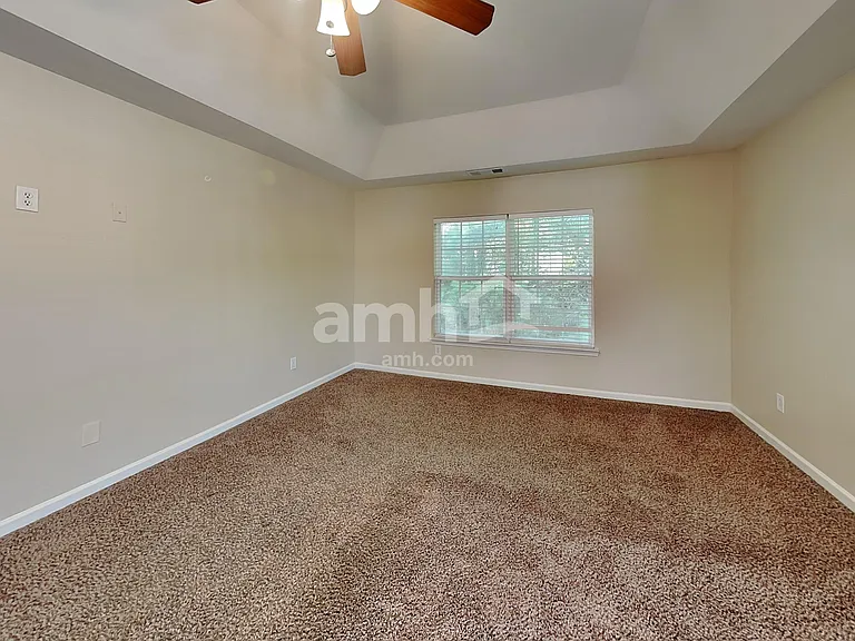 402 Leaflet Ives Trl — Photo 11
