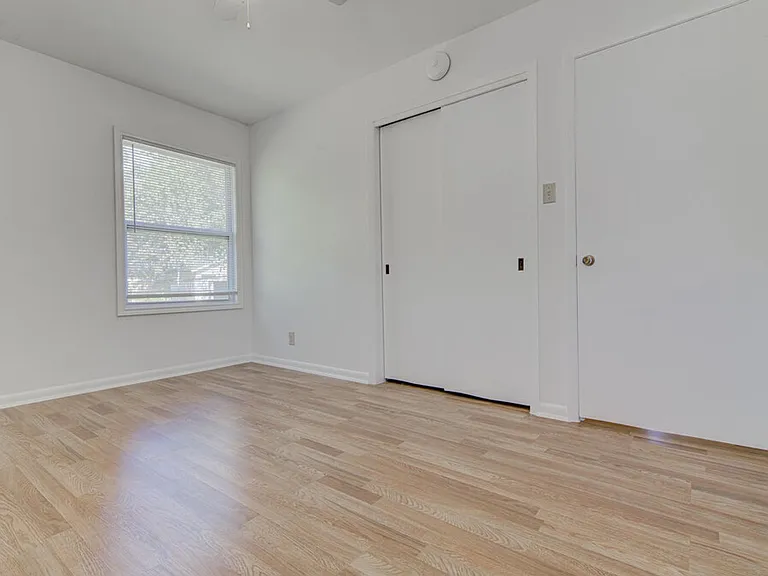 8406 Burrell Dr — Photo 17