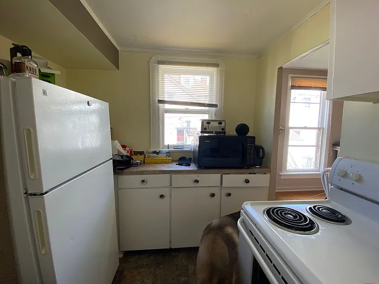 15-17 N 15th Ave E — Photo 5