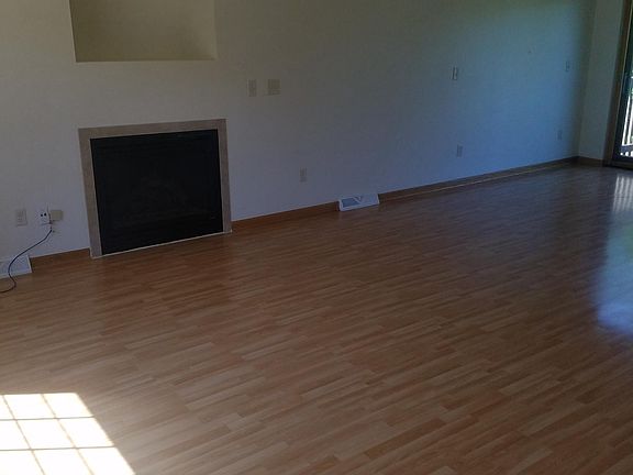 2nd image of 1324 E Buckwood Dr