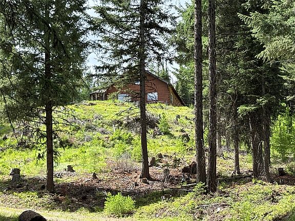 5th image of 2662 Butcher Creek Rd