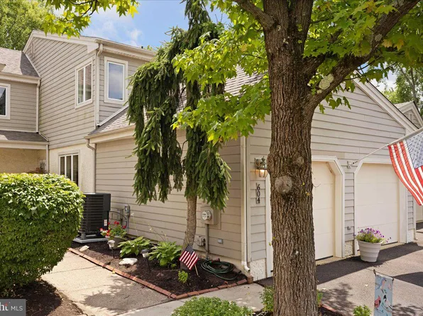 604 Hampton Ct, Doylestown, PA 18901