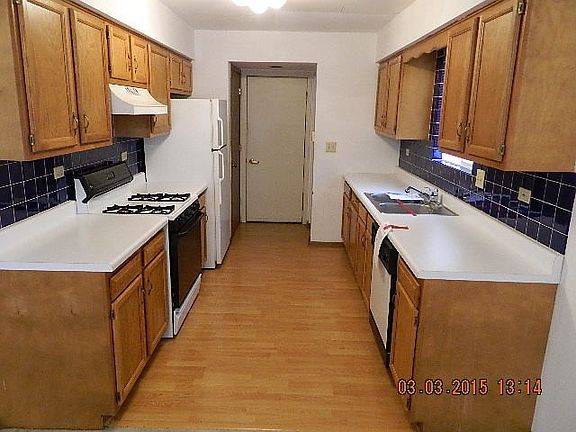 4th image of 1331 Lowell Dr