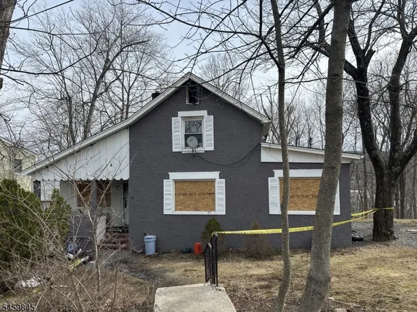 9 Cedarbrook Rd, West Milford Twp., NJ 07421