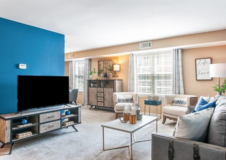 Montgomery Manor Apartments & Townhomes 2701 Elroy Rd Hatfield PA