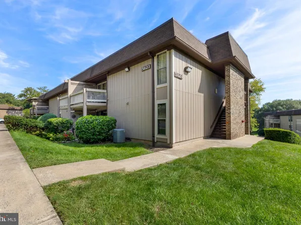 5823 Royal Ridge Dr Unit T, Springfield, VA 22152