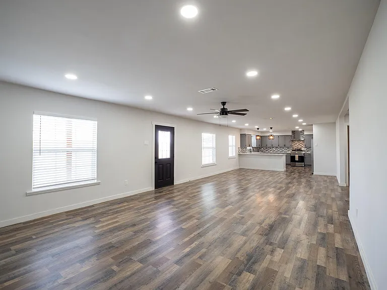 375 Brown Rd — Photo 8