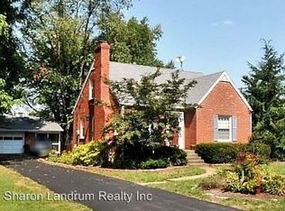 4209 Alton Rd, Saint Matthews, KY 40207