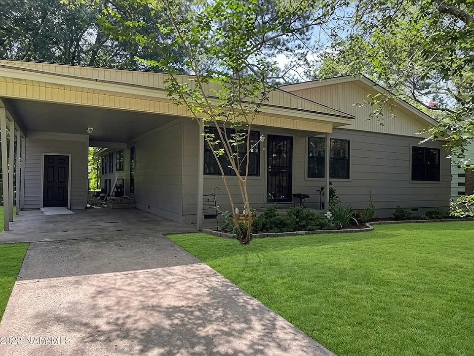 3830 Nichols Blvd