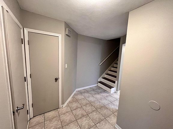 3rd image of 2404 Winter Park Ct
