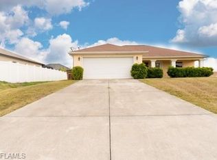 341 NE 20th Ter, Cape Coral, FL 33909