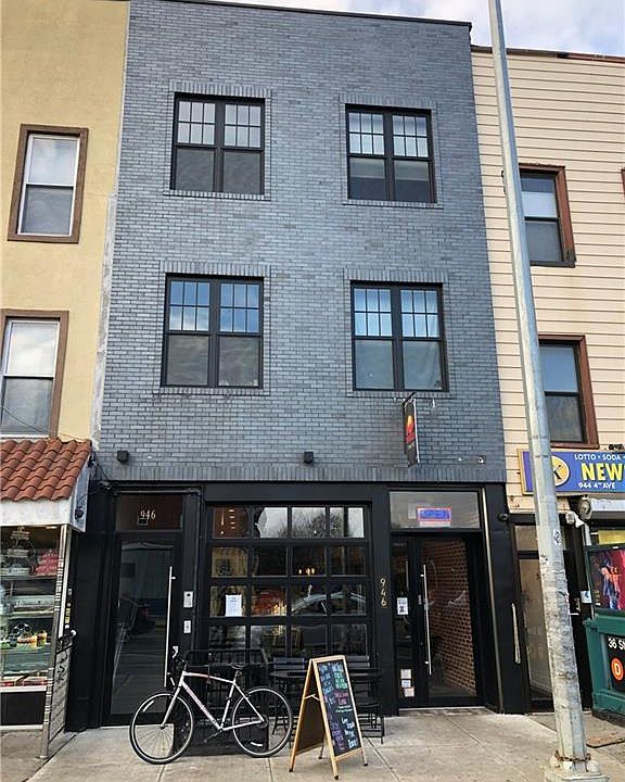 1st image of 946 4th Ave