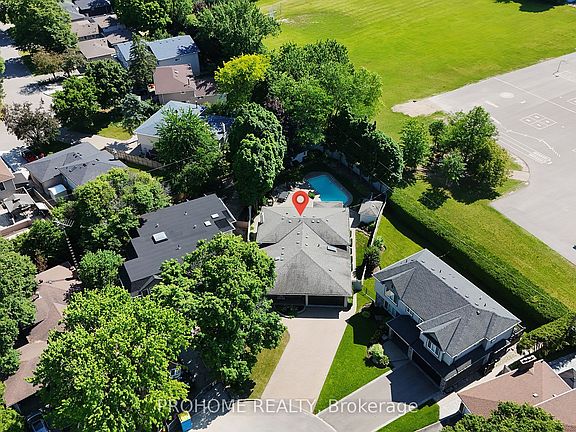 3rd image of 16 Tuscay Ct