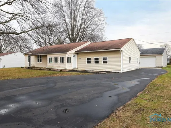 1748 N Union St, Fostoria, OH 44830