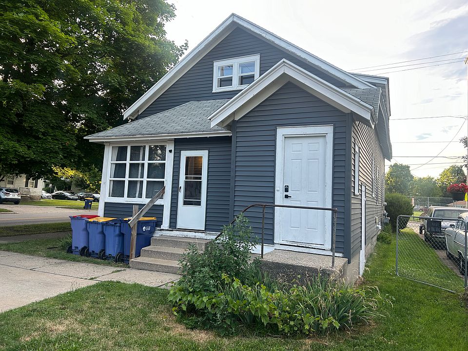 Unit 2 entrance on the right hand side