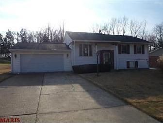 1st image of 1410 Columbus Dr