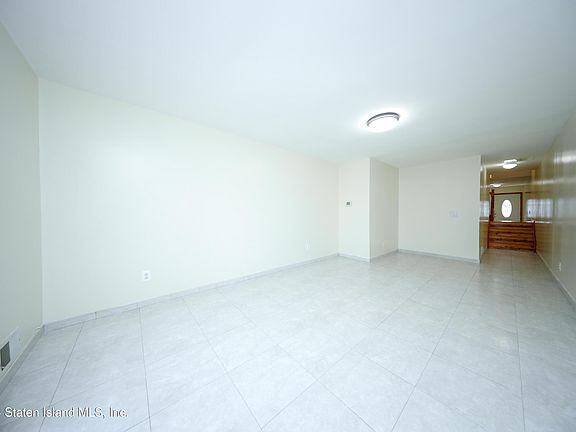 5th image of 459 Klondike Ave