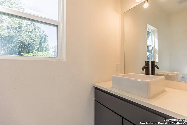 118 Shenandoah #202 — Photo 29