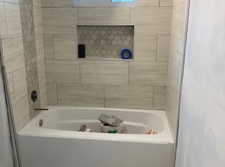 733 14th St #2A, West Babylon, NY 11704