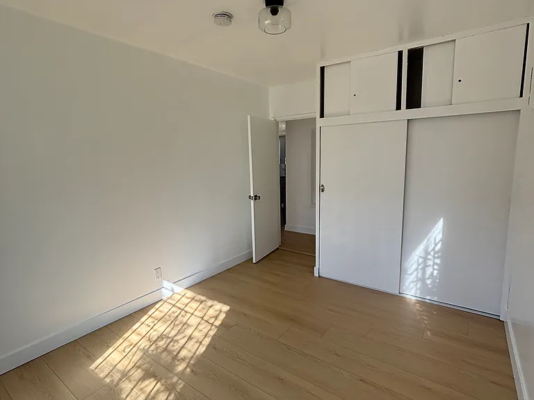 200 Rosemont Ave #1 — Photo 8