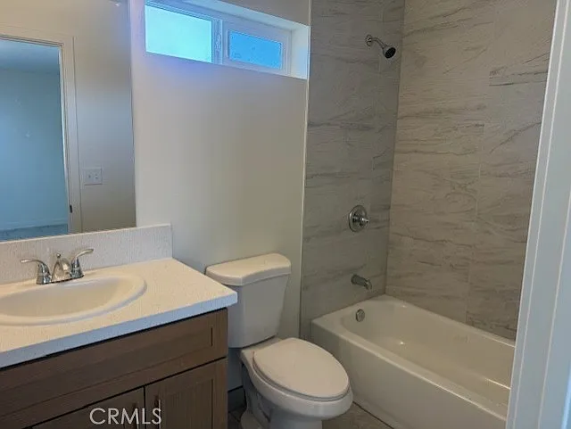 5010 Washington Ave — Photo 6