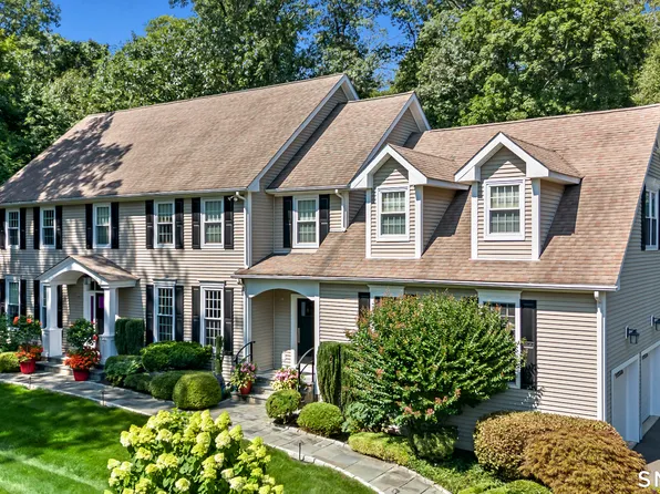 18 North Nabby Road, Danbury, CT 06811