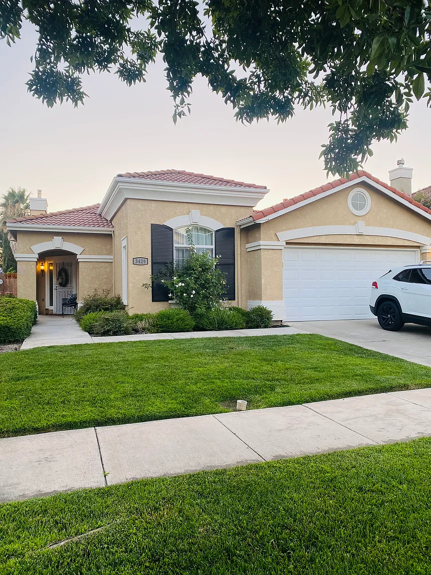 3429 Cypress Point Dr photo 1