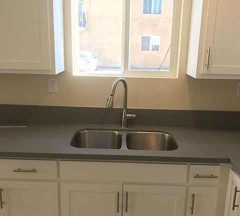 3rd image of 6516 Brynhurst Ave