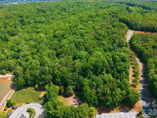 9719 Nine Eagles Ln, Charlotte, NC 28278