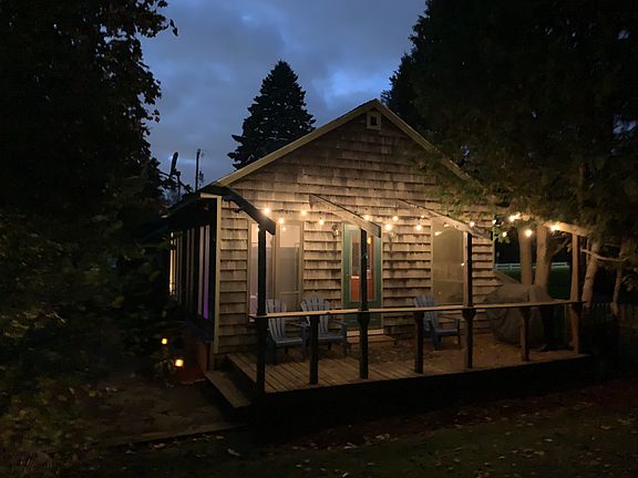 Charming setting in a highly-convenient location