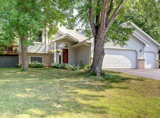 17321 Faraday Ln, Lakeville, MN 55044