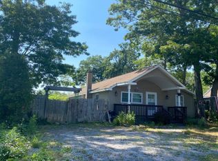 14 Holbrook St, Patchogue, NY 11772