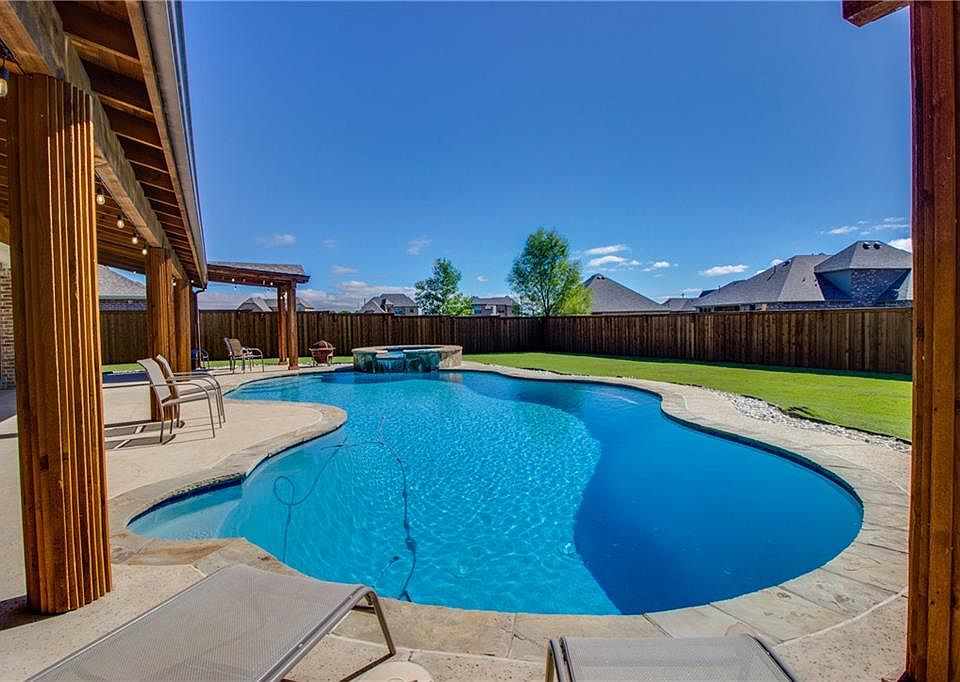 1st image of 1206 Shadow Hills Dr