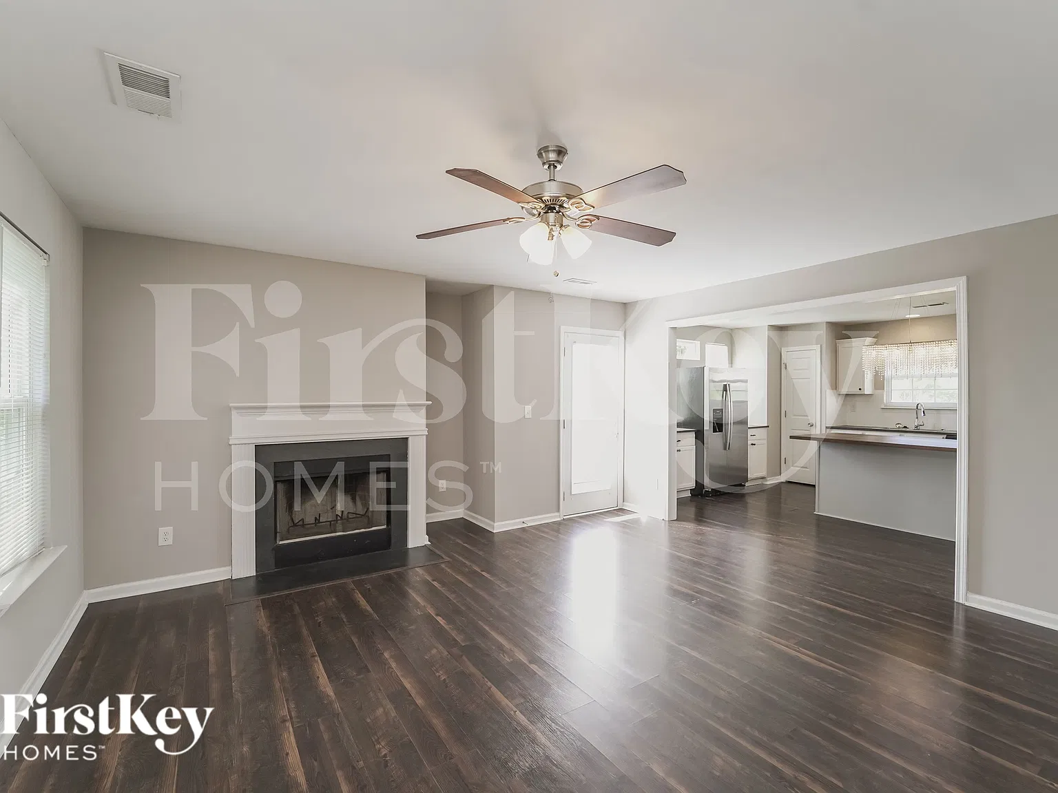 4 bed, 2.5 bath, 2044 sqft, $2,480 — Photo 4